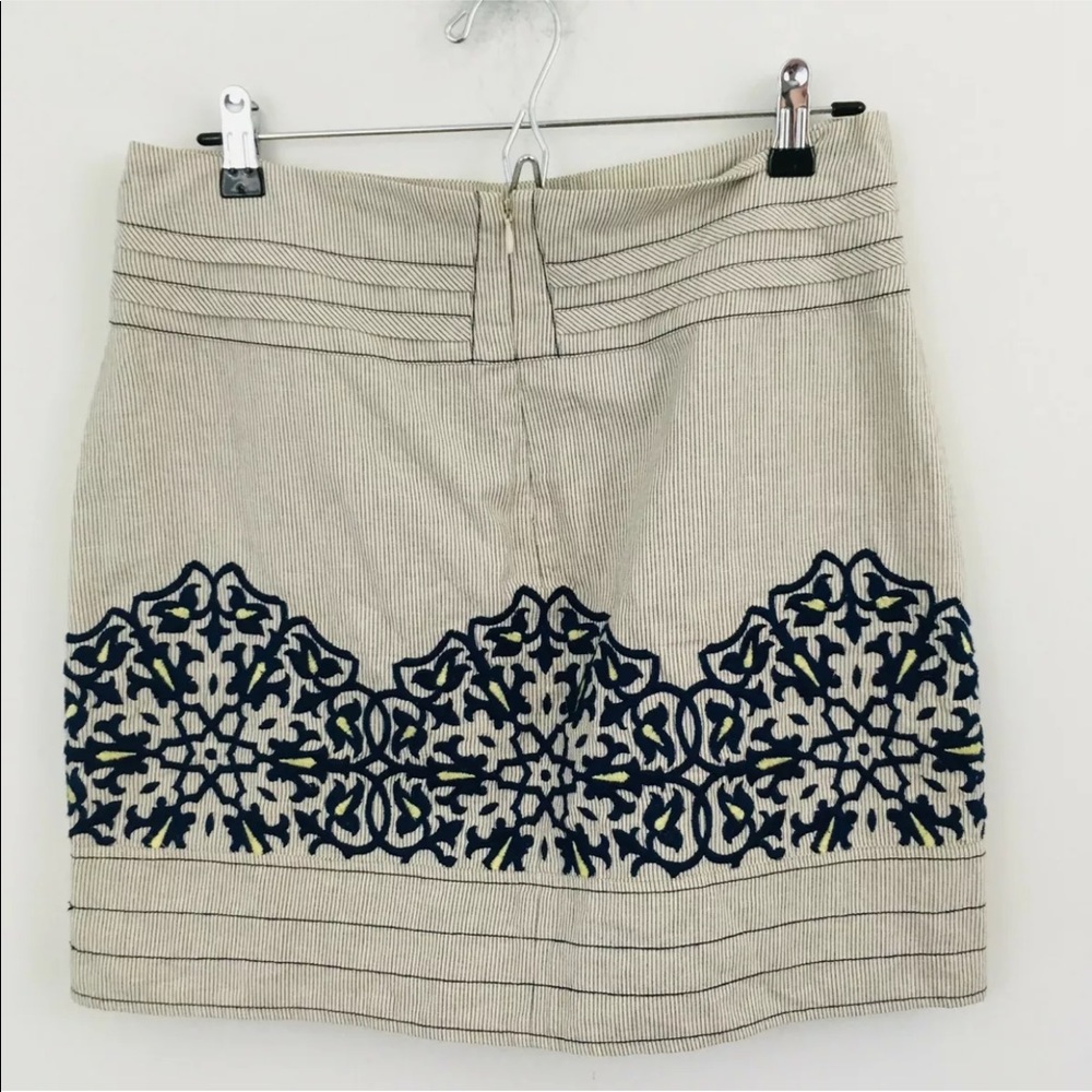 Anthropologie Floreat Pinstripe Thorny Thicket Embroidered Floral Skirt 8 - Picture 4 of 6